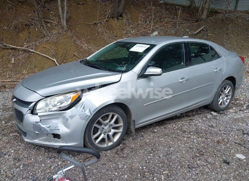 Photo 2 of 2015 Chevrolet Malibu 1LT (VIN 1G11C5SL4FF351783)