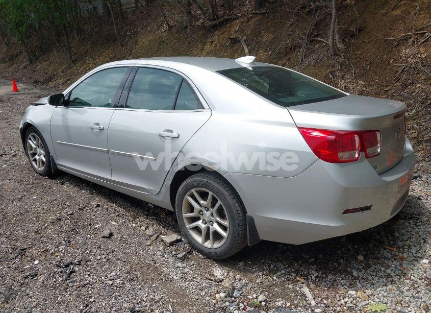 Photo 3 of 2015 Chevrolet Malibu 1LT (VIN 1G11C5SL4FF351783)