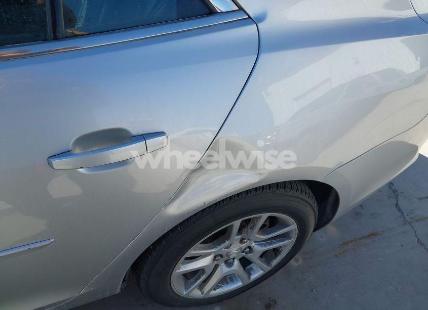 Photo 6 of 2015 Chevrolet Malibu 1LT (VIN 1G11C5SL4FU149828)