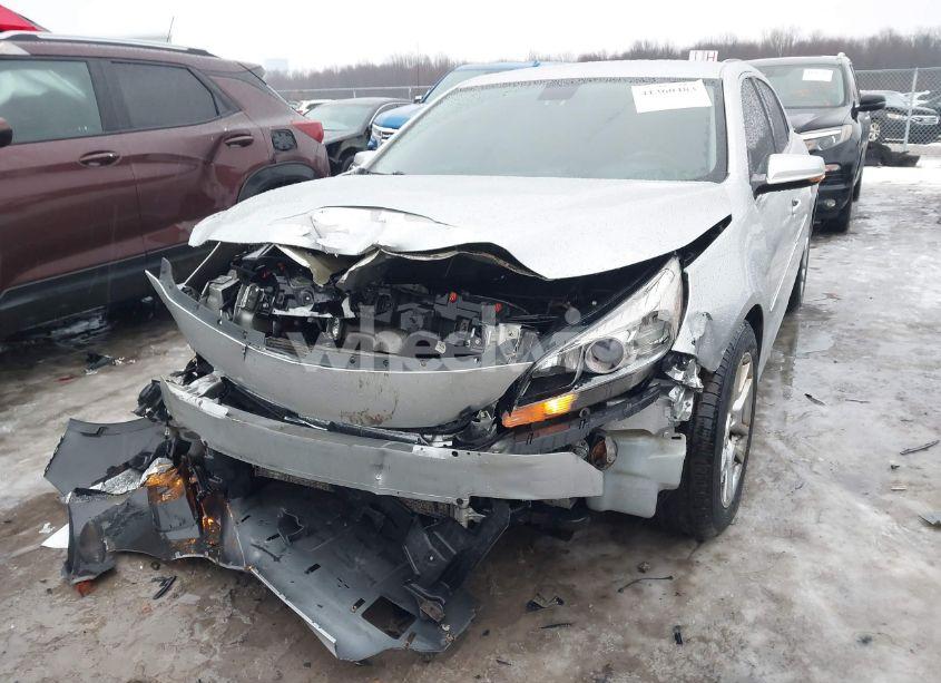 Photo 2 of 2015 Chevrolet Malibu 1LT (VIN 1G11C5SL4FU153345)