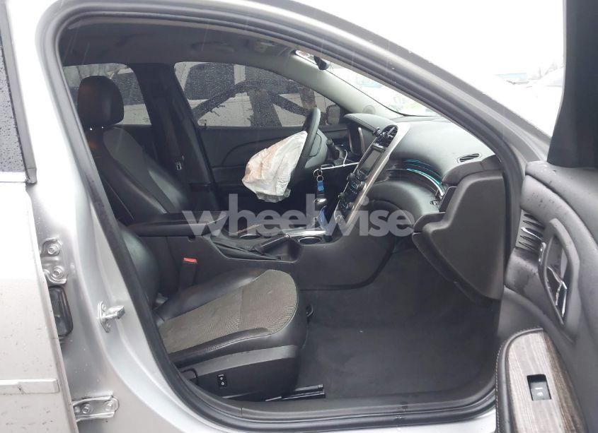 Photo 5 of 2015 Chevrolet Malibu 1LT (VIN 1G11C5SL4FU153345)