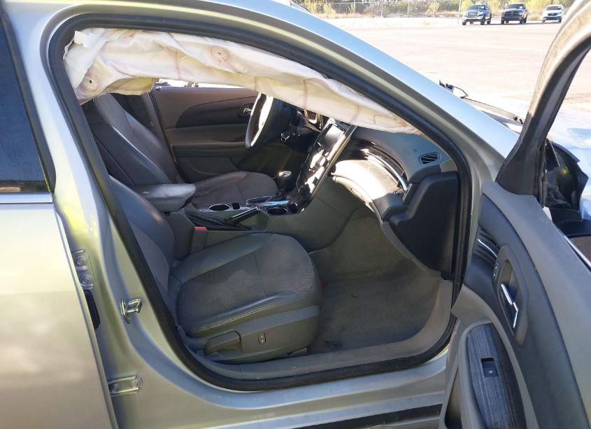 Photo 5 of 2014 Chevrolet Malibu 1LT (VIN 1G11C5SL5EF239797)
