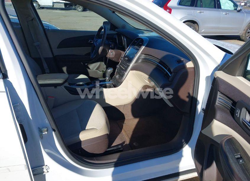 Photo 5 of 2014 Chevrolet Malibu 1LT (VIN 1G11C5SL5EF251383)