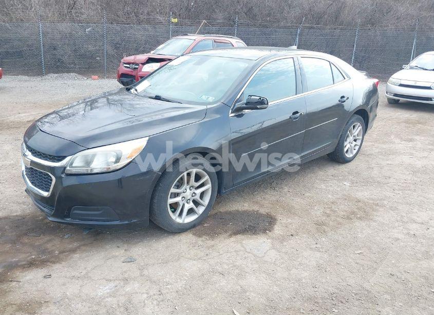 Photo 2 of 2015 Chevrolet Malibu 1LT (VIN 1G11C5SL5FF100514)