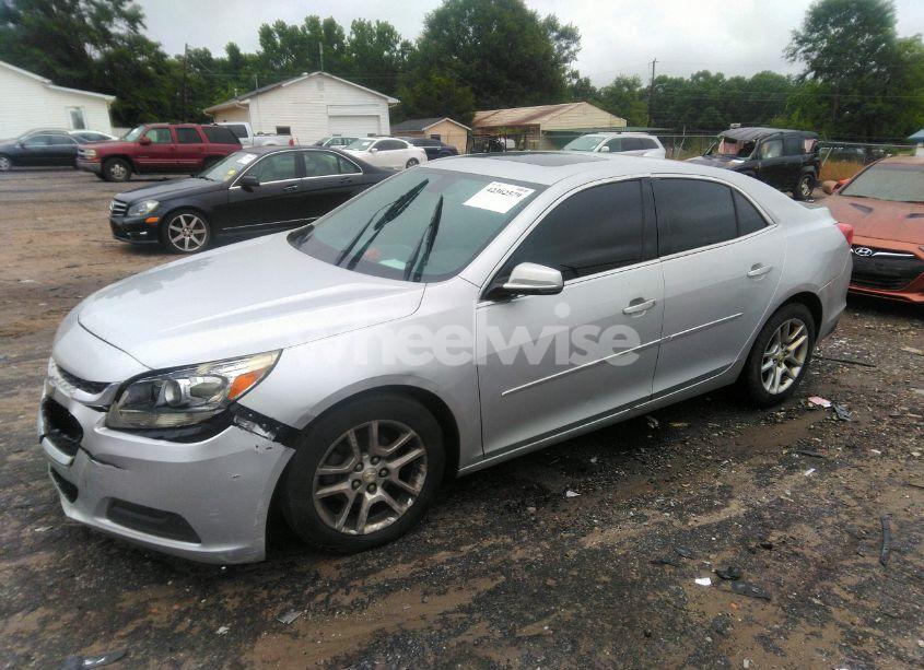 Photo 2 of 2015 Chevrolet Malibu 1LT (VIN 1G11C5SL5FF101971)