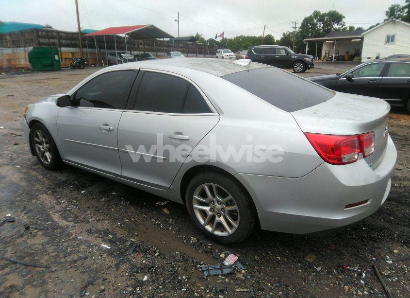 Photo 3 of 2015 Chevrolet Malibu 1LT (VIN 1G11C5SL5FF101971)