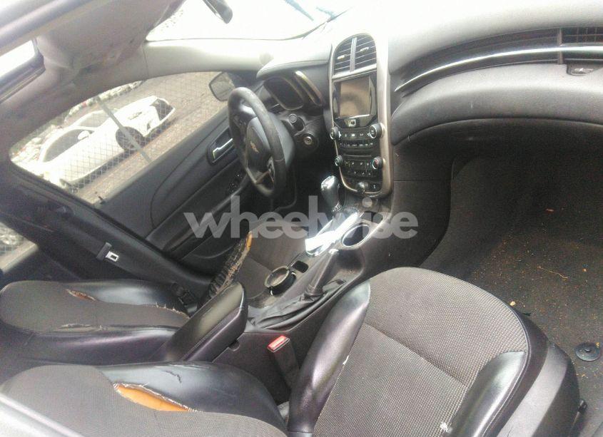 Photo 5 of 2015 Chevrolet Malibu 1LT (VIN 1G11C5SL5FF101971)