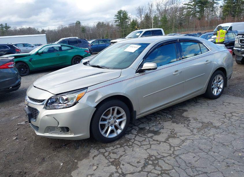 Photo 2 of 2015 Chevrolet Malibu 1LT (VIN 1G11C5SL5FF103221)
