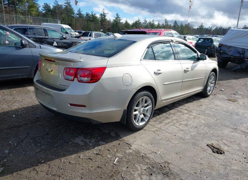 Photo 4 of 2015 Chevrolet Malibu 1LT (VIN 1G11C5SL5FF103221)