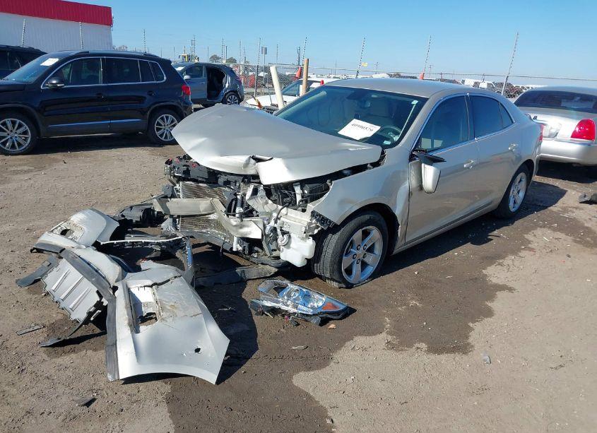 Photo 2 of 2015 Chevrolet Malibu 1LT (VIN 1G11C5SL5FF116258)