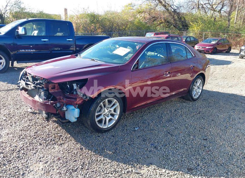Photo 2 of 2015 Chevrolet Malibu 1LT (VIN 1G11C5SL5FF124800)