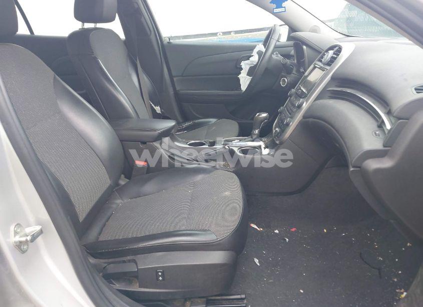 Photo 5 of 2015 Chevrolet Malibu 1LT (VIN 1G11C5SL5FF130709)