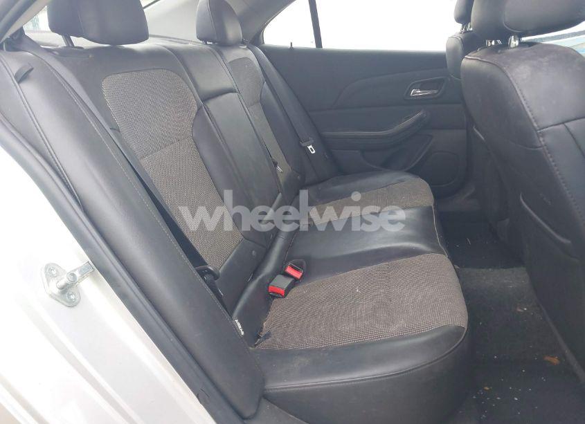 Photo 8 of 2015 Chevrolet Malibu 1LT (VIN 1G11C5SL5FF130709)