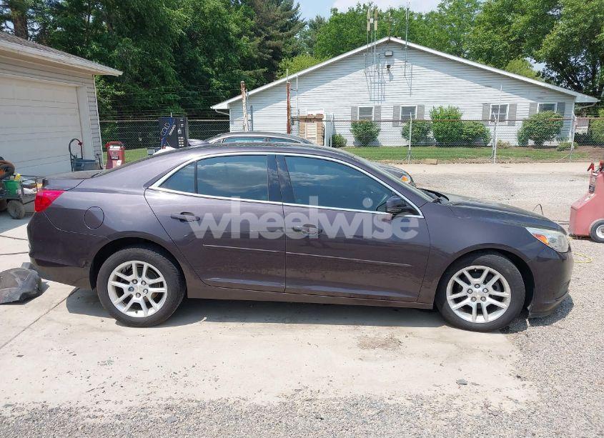 Photo 14 of 2015 Chevrolet Malibu 1LT (VIN 1G11C5SL5FF153231)