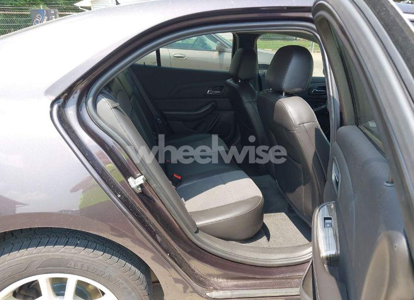 Photo 8 of 2015 Chevrolet Malibu 1LT (VIN 1G11C5SL5FF153231)