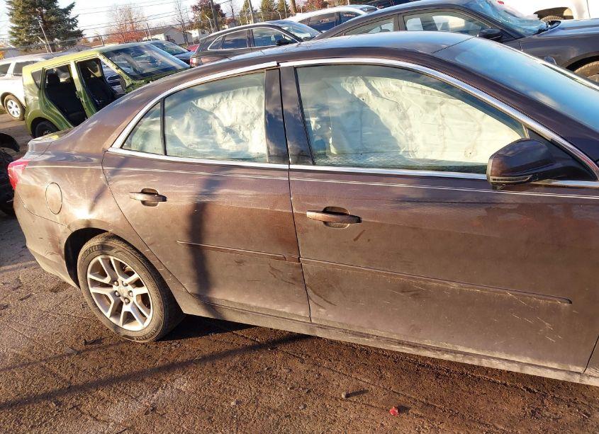 Photo 12 of 2015 Chevrolet Malibu 1LT (VIN 1G11C5SL5FF166464)