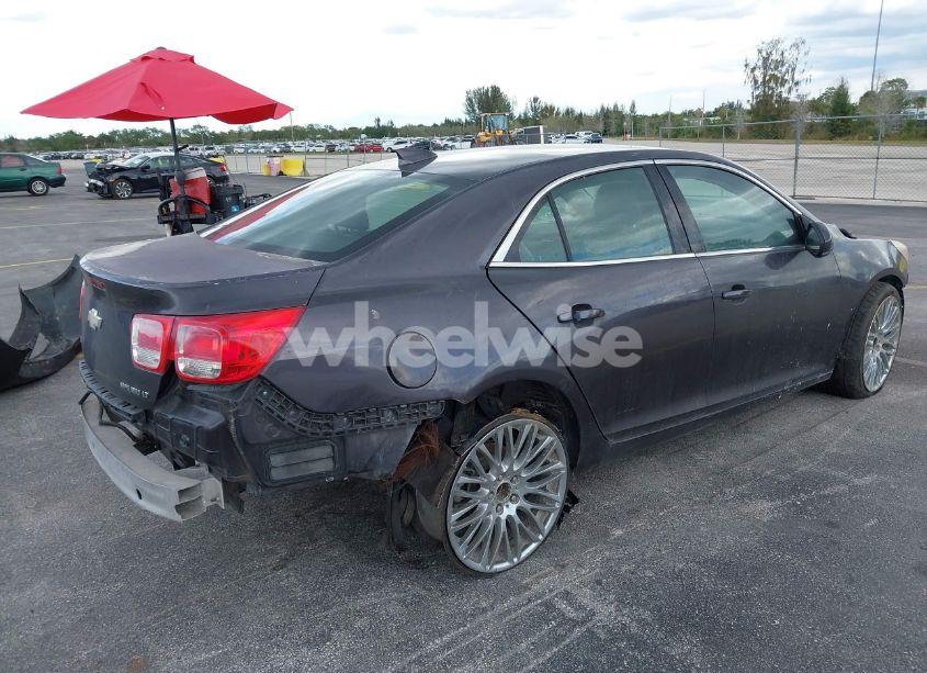Photo 4 of 2015 Chevrolet Malibu 1LT (VIN 1G11C5SL5FF184656)