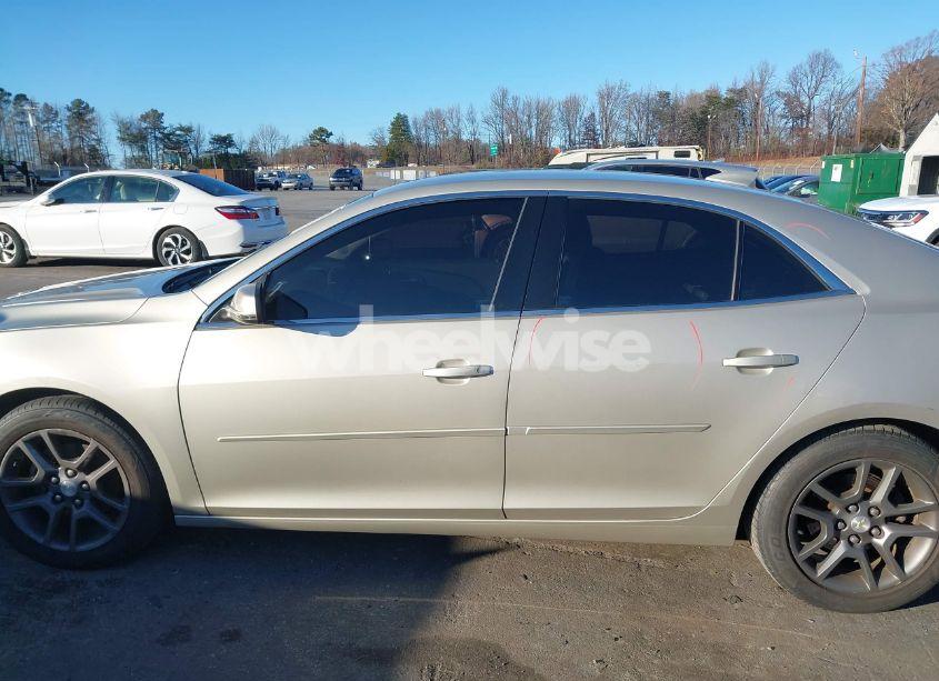 Photo 14 of 2015 Chevrolet Malibu 1LT (VIN 1G11C5SL5FF201715)