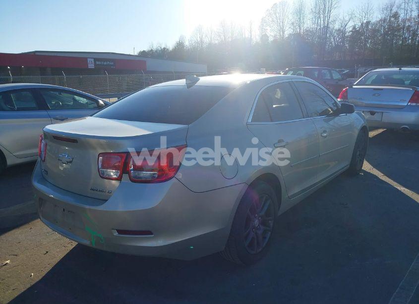 Photo 4 of 2015 Chevrolet Malibu 1LT (VIN 1G11C5SL5FF201715)