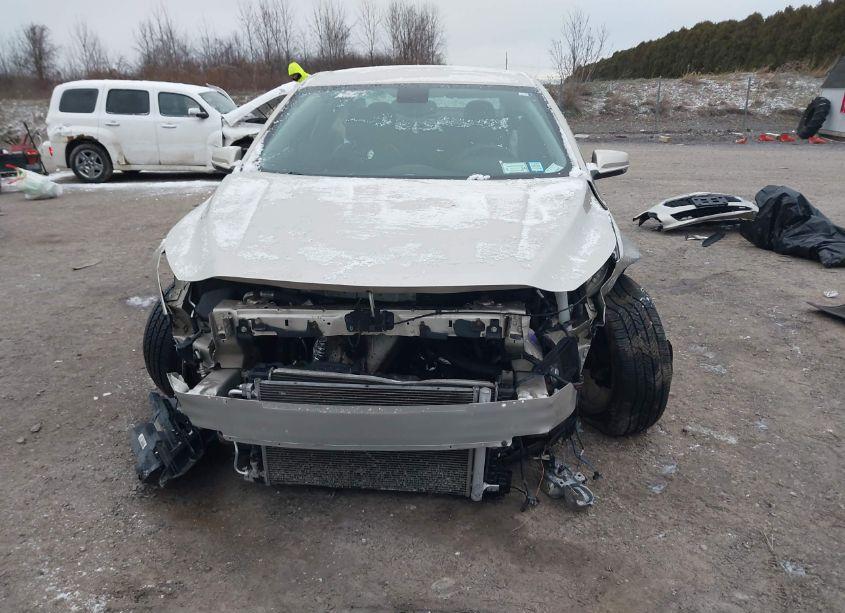Photo 13 of 2015 Chevrolet Malibu 1LT (VIN 1G11C5SL5FF217624)