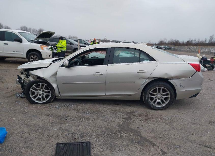Photo 15 of 2015 Chevrolet Malibu 1LT (VIN 1G11C5SL5FF217624)
