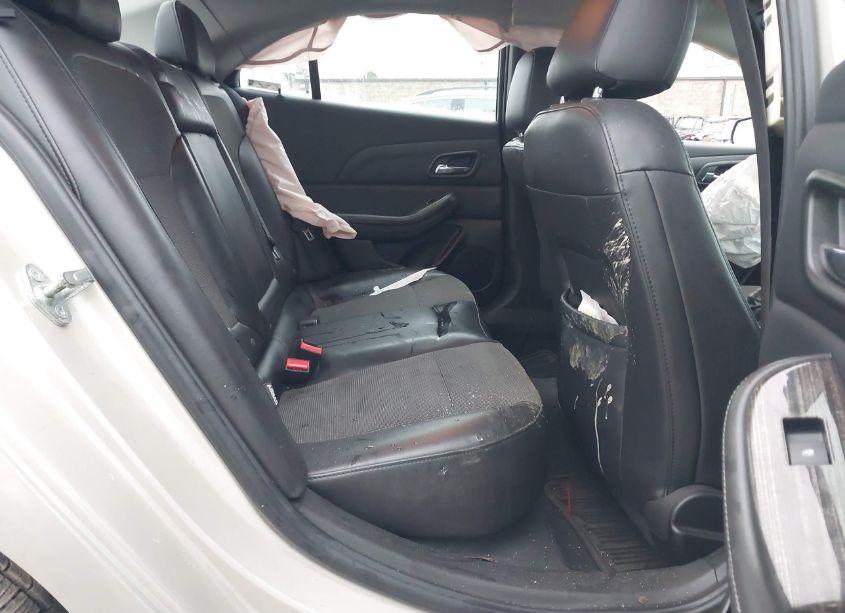 Photo 8 of 2015 Chevrolet Malibu 1LT (VIN 1G11C5SL5FF217624)