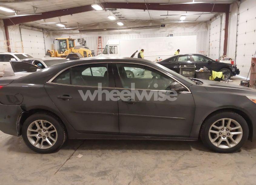 Photo 13 of 2015 Chevrolet Malibu 1LT (VIN 1G11C5SL5FF220930)
