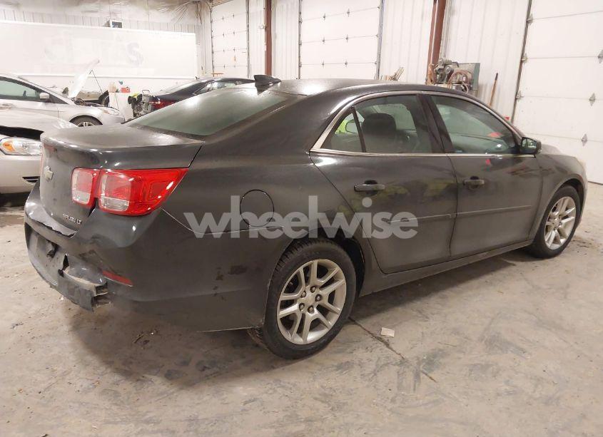 Photo 4 of 2015 Chevrolet Malibu 1LT (VIN 1G11C5SL5FF220930)