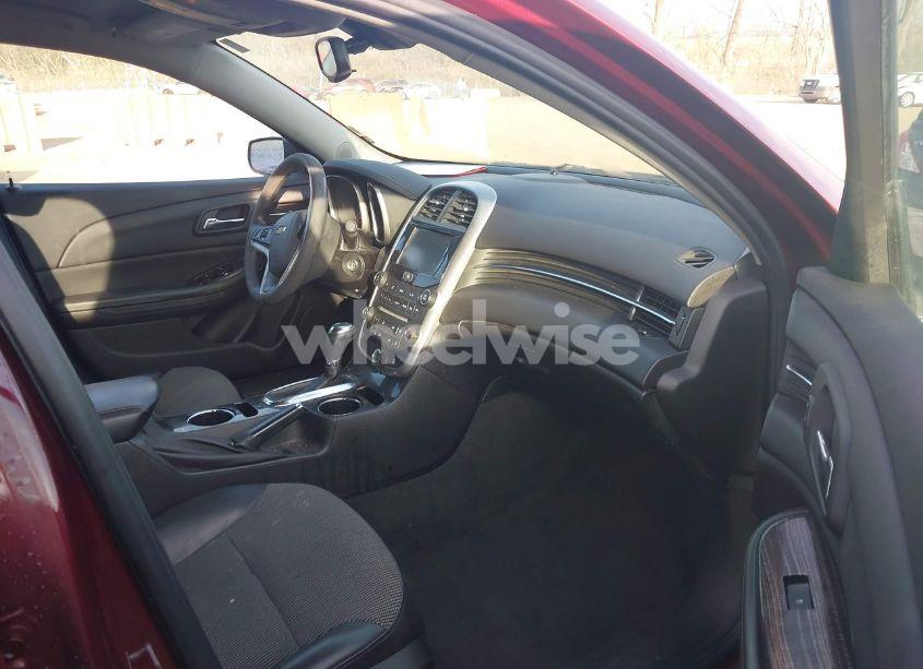 Photo 5 of 2015 Chevrolet Malibu 1LT (VIN 1G11C5SL5FF350335)