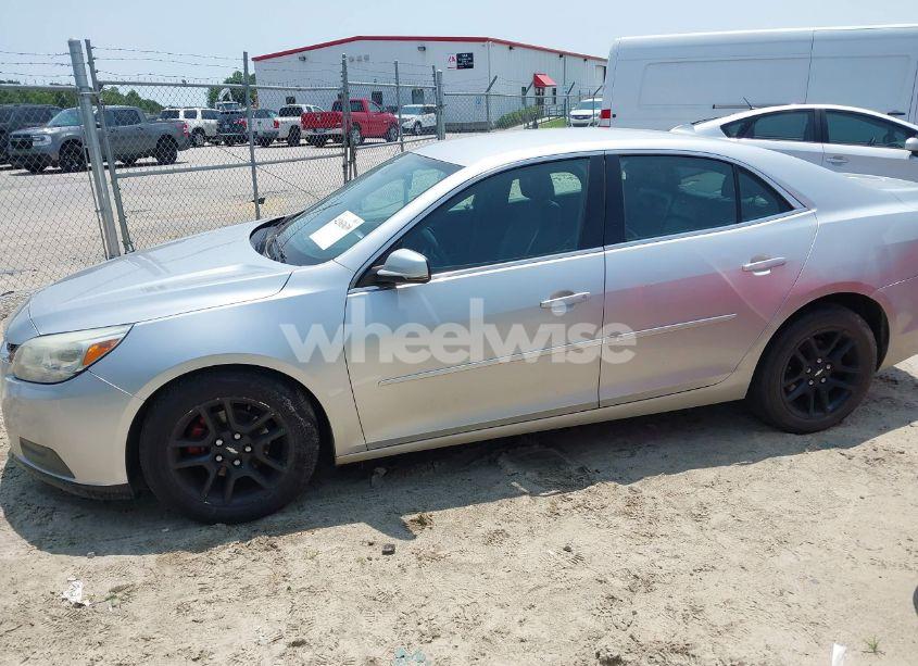 Photo 13 of 2014 Chevrolet Malibu 1LT (VIN 1G11C5SL6EF287096)