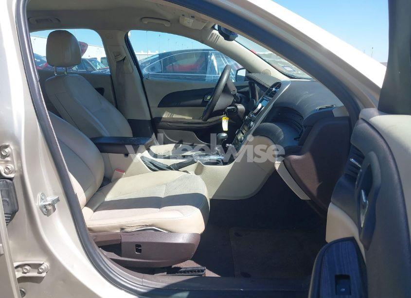 Photo 5 of 2014 Chevrolet Malibu 1LT (VIN 1G11C5SL6EF301109)