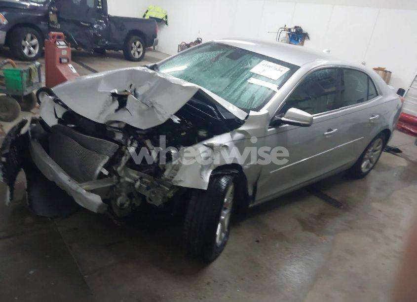 Photo 2 of 2015 Chevrolet Malibu 1LT (VIN 1G11C5SL6FF100781)