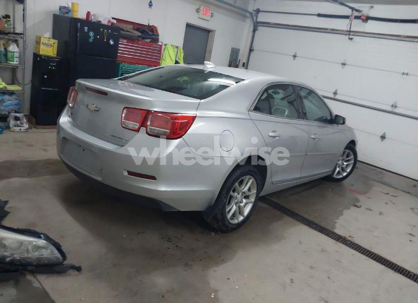 Photo 4 of 2015 Chevrolet Malibu 1LT (VIN 1G11C5SL6FF100781)