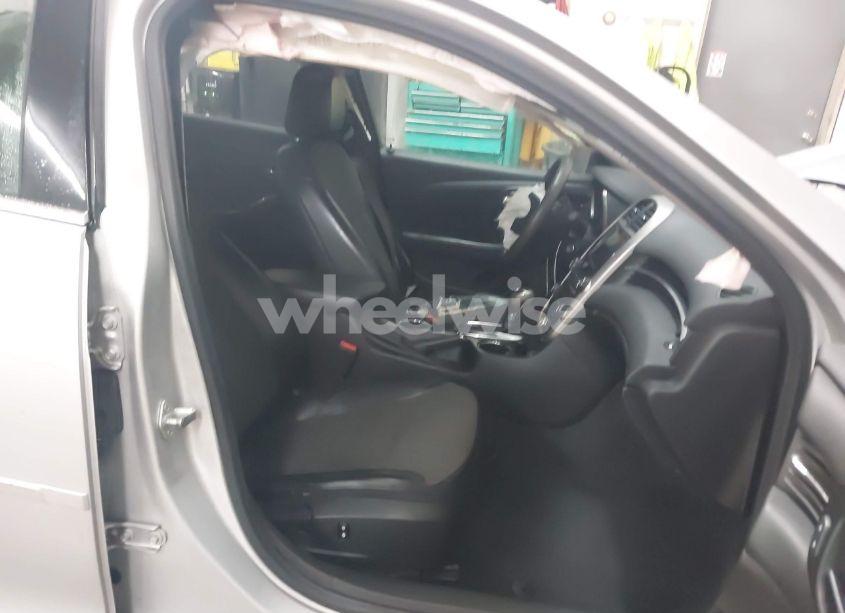 Photo 5 of 2015 Chevrolet Malibu 1LT (VIN 1G11C5SL6FF100781)