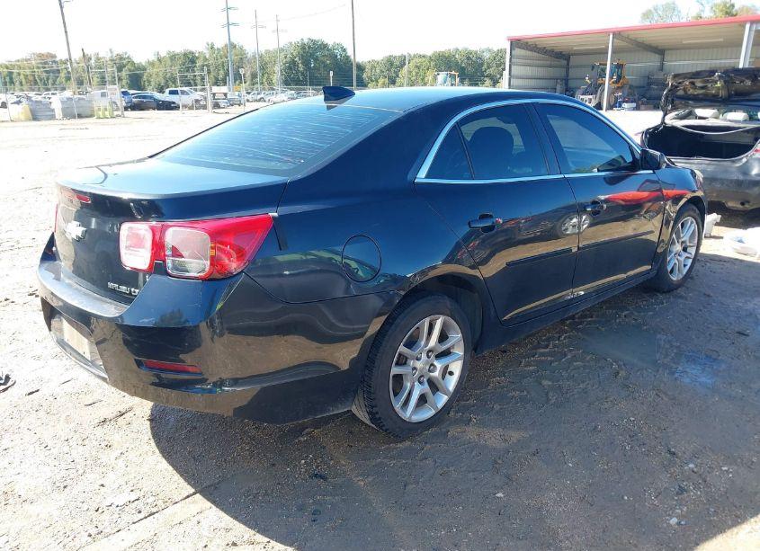 Photo 4 of 2015 Chevrolet Malibu 1LT (VIN 1G11C5SL6FF125177)
