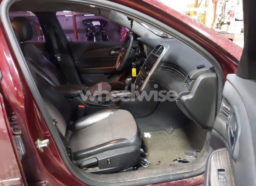 Photo 5 of 2015 Chevrolet Malibu 1LT (VIN 1G11C5SL6FF137443)