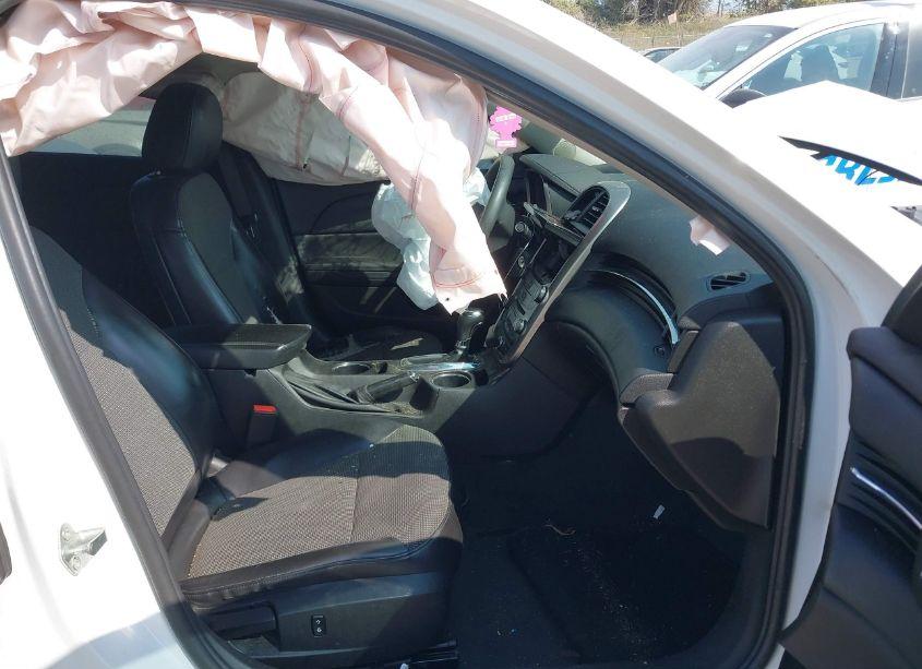 Photo 5 of 2015 Chevrolet Malibu 1LT (VIN 1G11C5SL6FF141637)