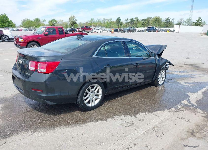 Photo 4 of 2015 Chevrolet Malibu 1LT (VIN 1G11C5SL6FF154436)