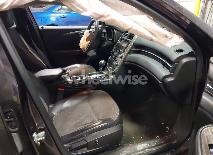 Photo 5 of 2015 Chevrolet Malibu 1LT (VIN 1G11C5SL6FF177473)