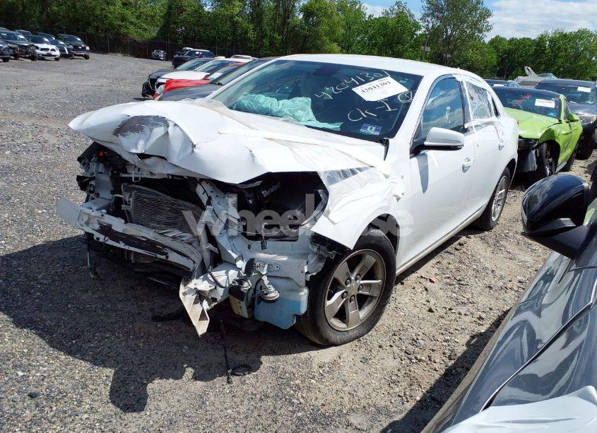 Photo 2 of 2015 Chevrolet Malibu 1LT (VIN 1G11C5SL6FF182513)