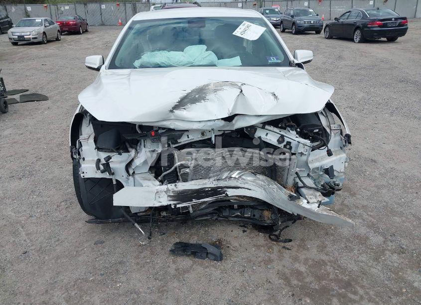 Photo 6 of 2015 Chevrolet Malibu 1LT (VIN 1G11C5SL6FF182513)