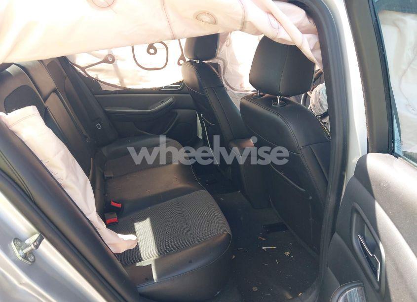 Photo 8 of 2015 Chevrolet Malibu 1LT (VIN 1G11C5SL6FF189039)