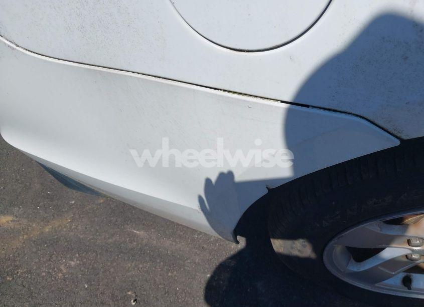 Photo 13 of 2015 Chevrolet Malibu 1LT (VIN 1G11C5SL6FF200699)