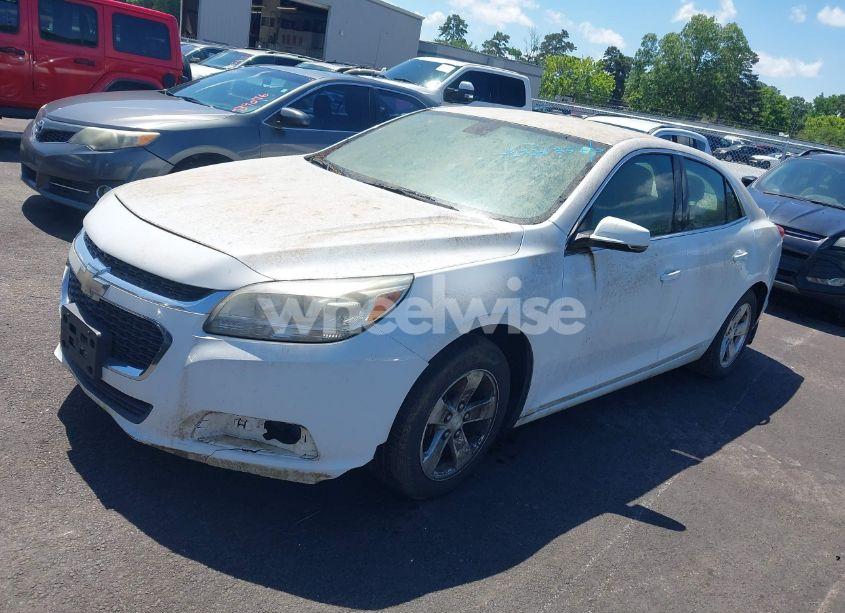Photo 2 of 2015 Chevrolet Malibu 1LT (VIN 1G11C5SL6FF200699)