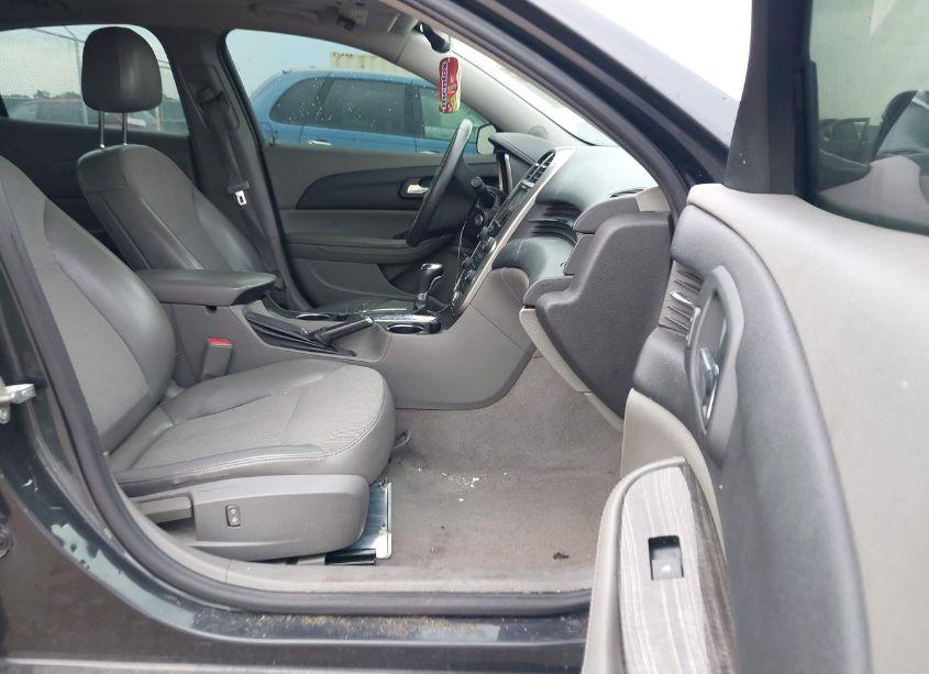 Photo 5 of 2015 Chevrolet Malibu 1LT (VIN 1G11C5SL6FF209192)