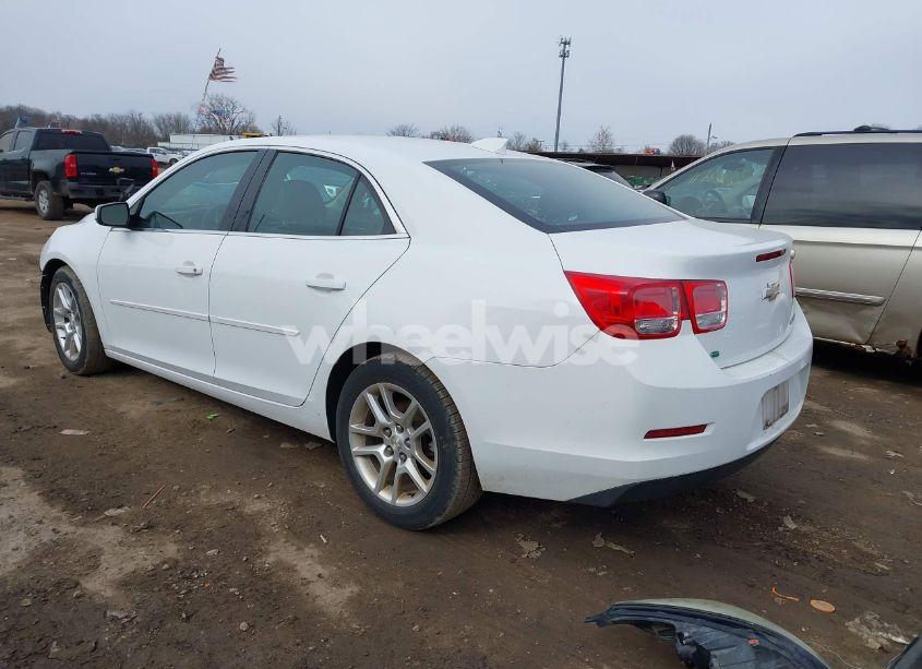 Photo 3 of 2015 Chevrolet Malibu 1LT (VIN 1G11C5SL6FF235386)