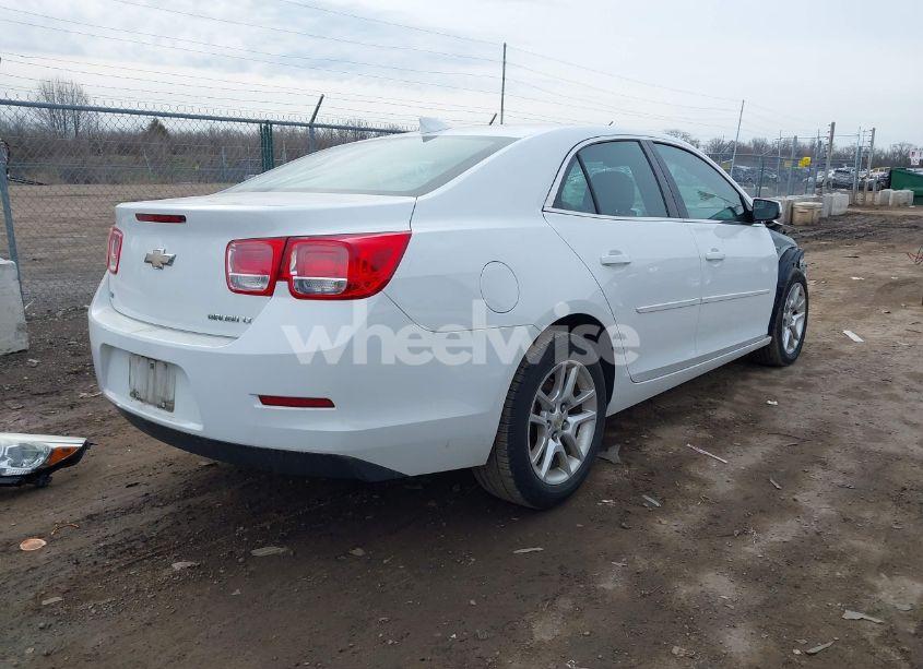 Photo 4 of 2015 Chevrolet Malibu 1LT (VIN 1G11C5SL6FF235386)