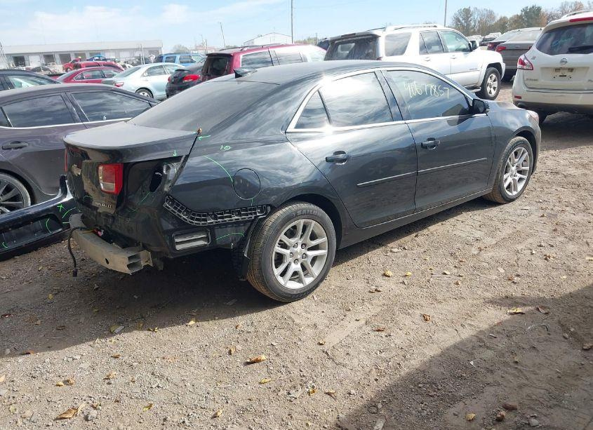 Photo 4 of 2015 Chevrolet Malibu 1LT (VIN 1G11C5SL6FF237042)