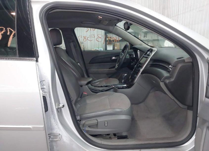 Photo 5 of 2015 Chevrolet Malibu 1LT (VIN 1G11C5SL6FF243455)