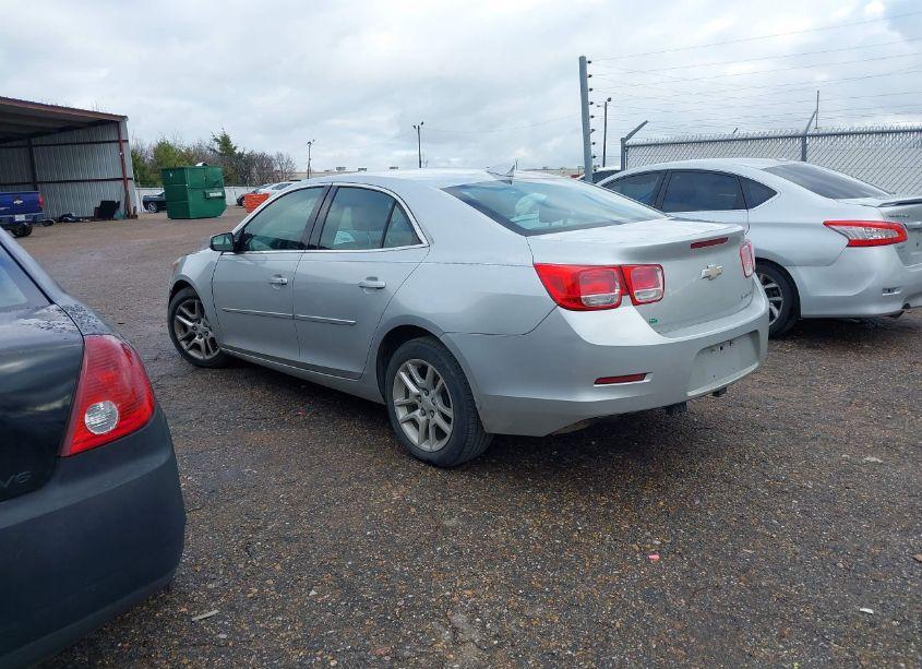 Photo 3 of 2015 Chevrolet Malibu 1LT (VIN 1G11C5SL6FF260711)